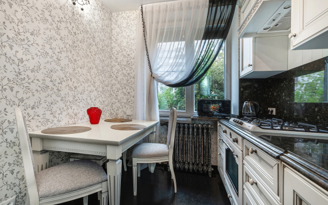 S Konditsionerom Vozle Kievskogo Vokzala Flat