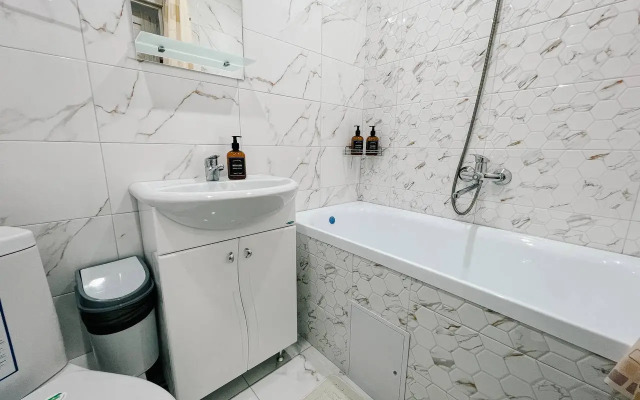 Aparts Ujutnaja v Jelitnom ZhK Flat