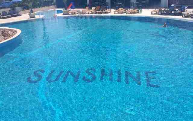 Sunshine Hotel