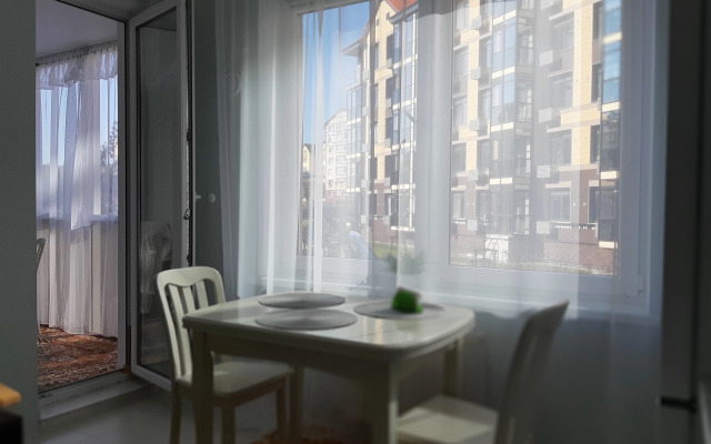 Uyutnaya kvartirka u ozera Flat