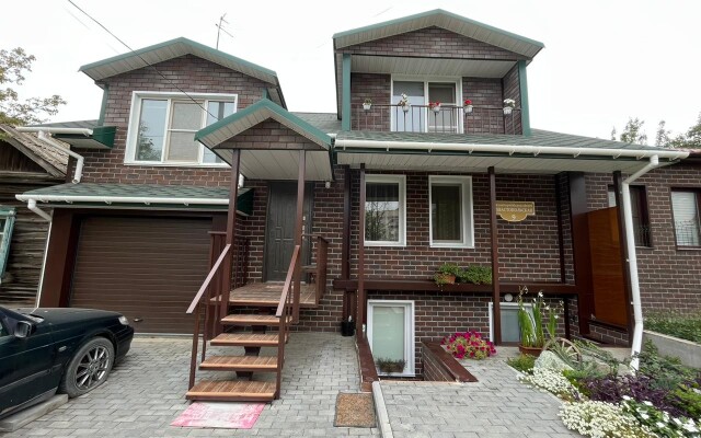Dom S Liliyami Guest house