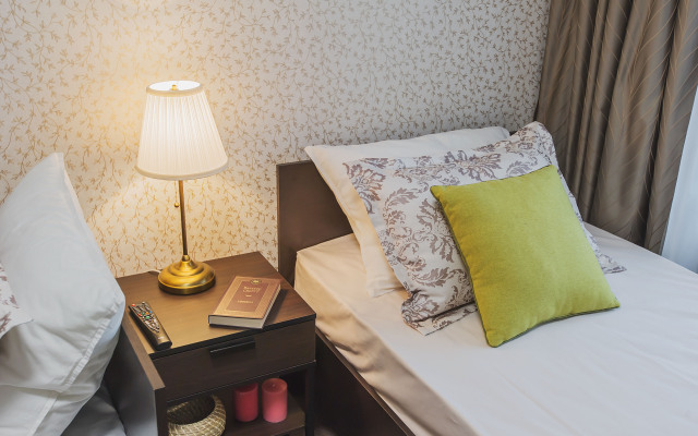 GM ryadom s Ekspocentrom i Belym domom Apartments
