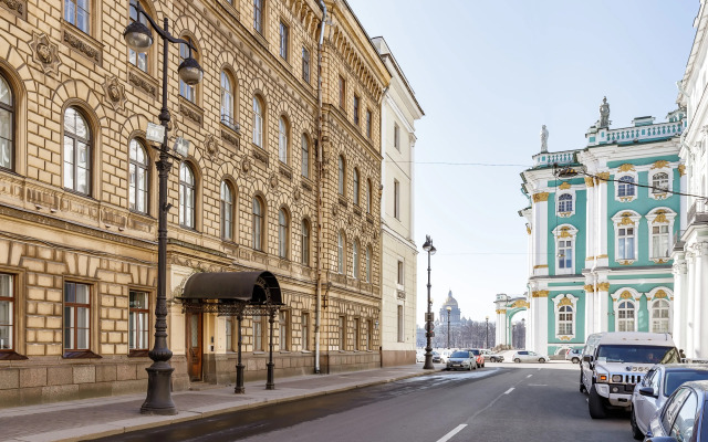 Апартаменты Hermitage Mansard 170 кв.м напротив Дворцовой Площади с Видом на Эрмитаж