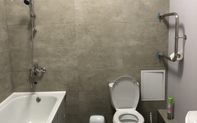 Svetlaya I Uyutnaya Studiya V ZhK Stary Tsentr Apartments