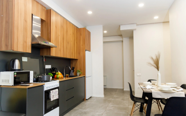 Stay Inn on Saryan Str. 26/3-6 Apartments
