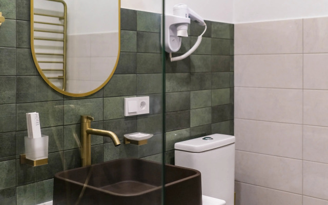 Studiya Olive U Ozera Flat