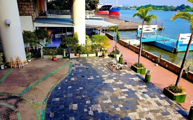 Apartment hotel River Front 4