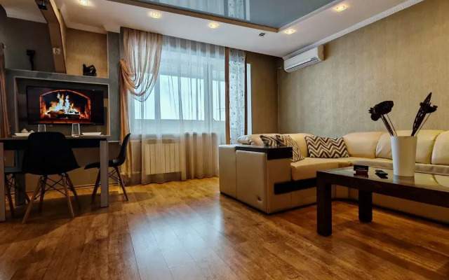 V Zolotom Kvadrate Flat