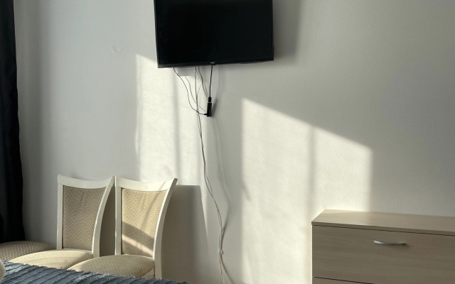 Na Ulitse Lyotchika Ulyyanina 3A Flat