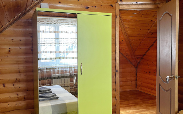 Pod Klych na Kompanyu do 14 chelovek Guest House
