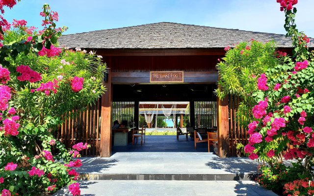 The Barefoot Eco Hotel