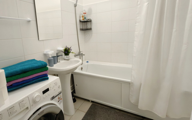 Dvushka Surovye Obezyany Flat