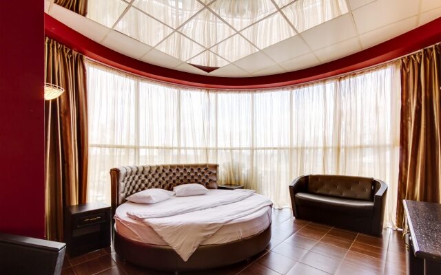 Marton Dona Hotel