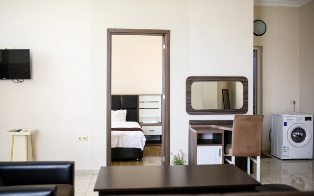 37B Apartments
