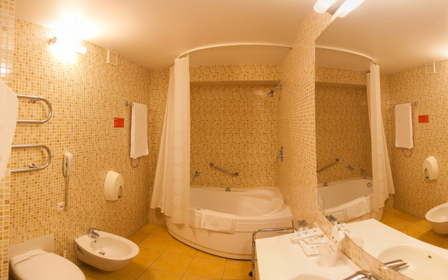 AZIMUT Novosibirsk Hotel