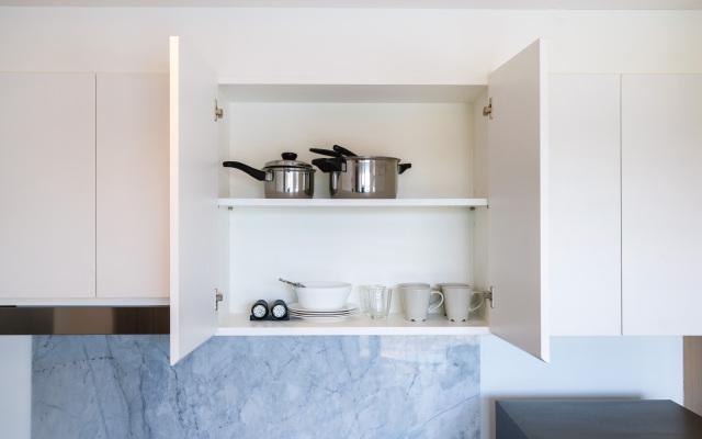 Aristo Beach Resort condo by Roominger Hotel
