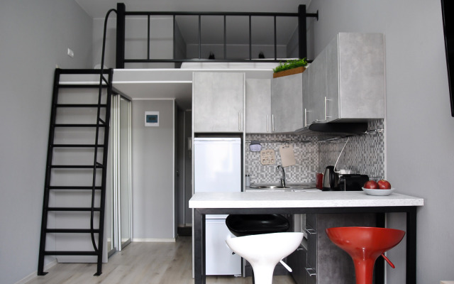 Апартаменты на Сенной площади с видом на канал Грибоедова