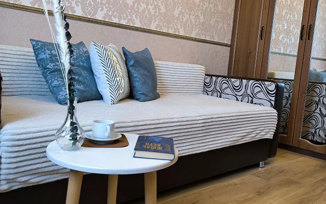 Квартира Просторная и уютная двухкомнатная вблизи аквапарка Лето-Лето! Arendatmn24