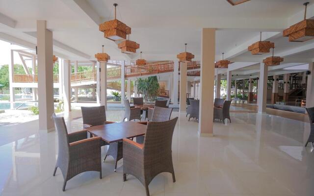 Breeze Pasikudah Resort Hotel
