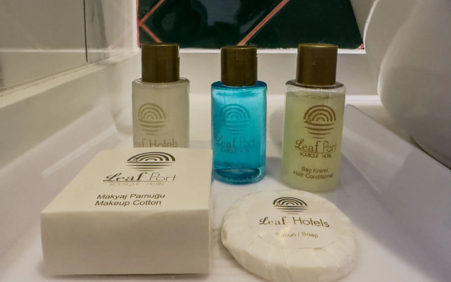 Отель Leaf Port Boutique