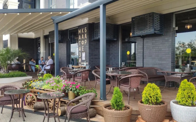 Zhk Merkato S Basseynom Apartments