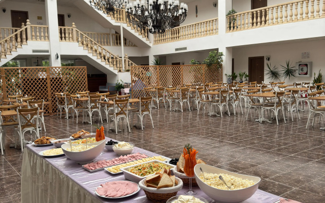 Lucette Guest House