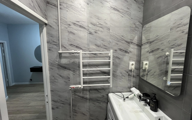 Апартаменты трехкомнатные рядом с набережной