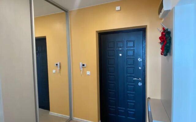 Apartamenty 1 Komnatnye 2+2 V Tyumenskoy Slobode 15 Etazh Vidovye