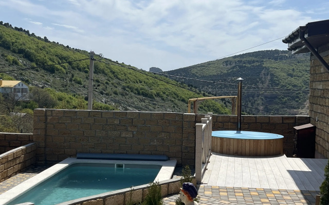 Demetra Guest House