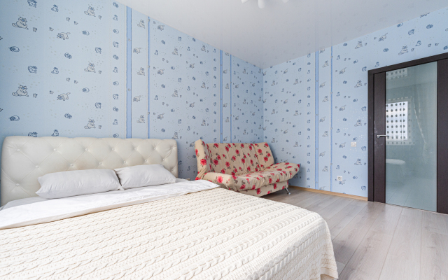 Trekhkomnatnyye Apartamenty Stepanenkov dlya 9 gostey na Soboleva 19