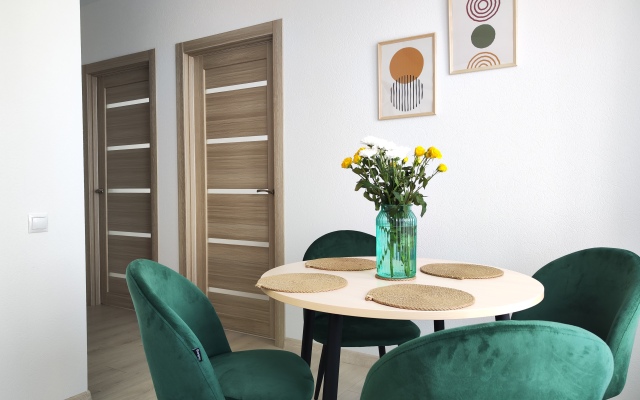 Panda Home v Serdtse Sibiri s vidom na gorod s vysoty Apartments