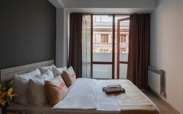 KeyGo #0127, 2 Bedroom, City Center Apartments