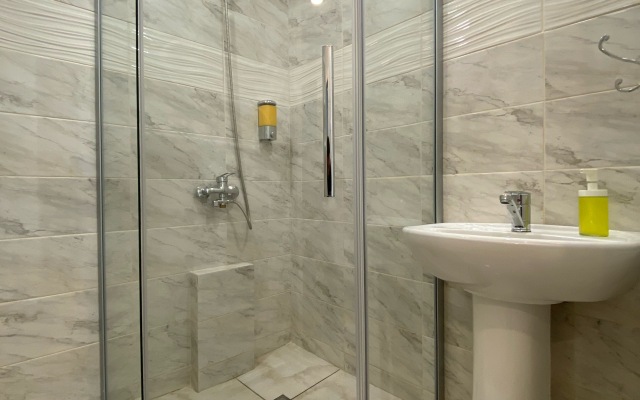 Na Naberezhnoy Apartaments