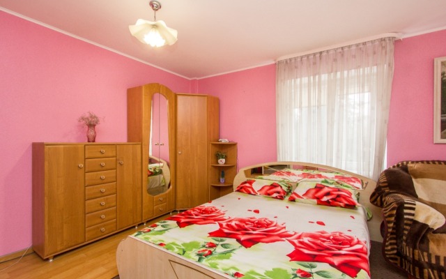 Na Shevchenko 1 Apartments