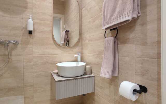 Marsel Na Naberezhnoy V Tsentre Goroda Apartments