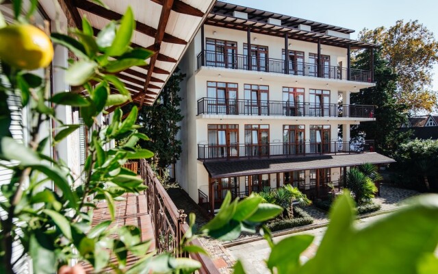 Salute Hotel