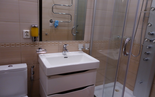 Comfy Place Lesnaya 2B Apartments