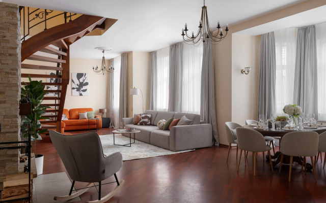 Квартира GM Apartments Шикарная двухуровневая у Арбата