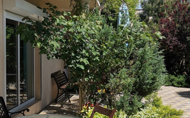 Rakushka Blaga Guest House