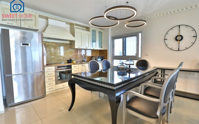 Pentkhaus s vidom na more Apartments
