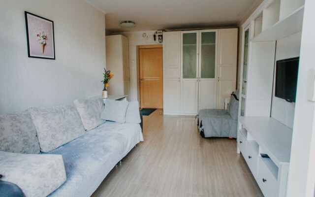 Апартаменты около Академической вблизи парка