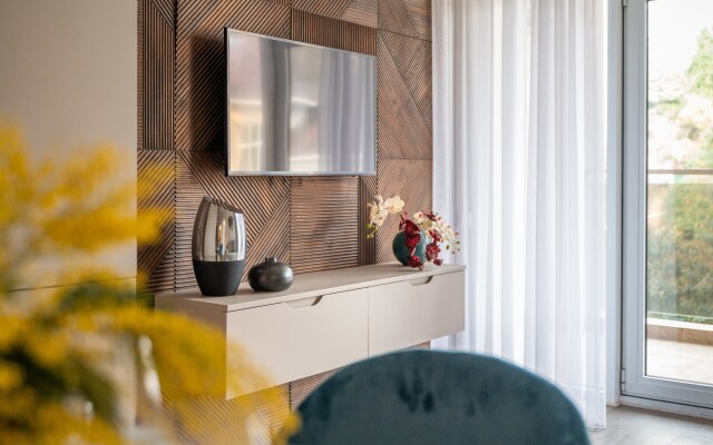 Апартаменты Red Apartments Светлана Парк Одри