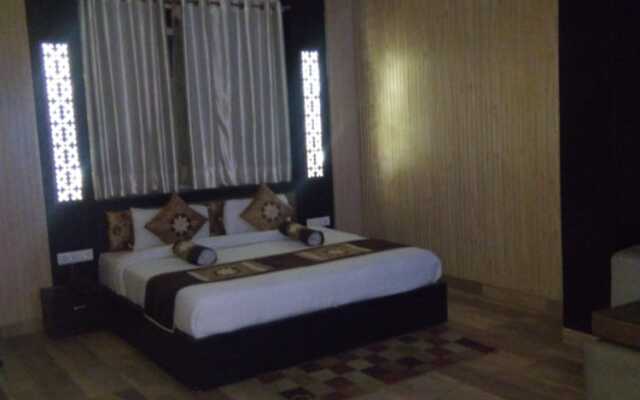 Vibhav Grand Hotel