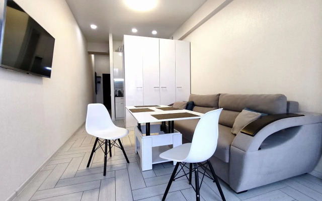 V Tsentpalnom Sochi Flat