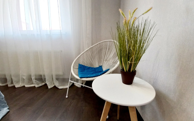 V Serdtse Vostochnogo Rayona Flat