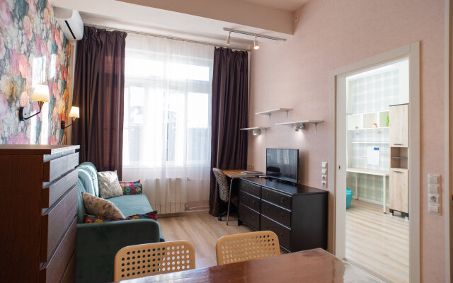 Апартаменты уютные и красивые в Центре Адлера от LetoApart