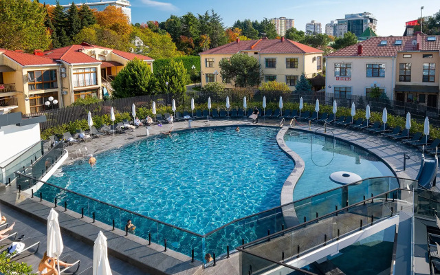 Апартаменты МореСолнцеАпарт (4-2) на Ленина 217А с Всесезонным Бассейном