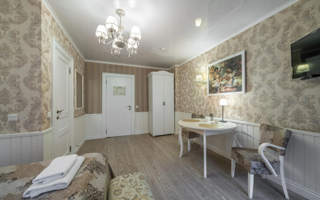 Art na Repina Hotel