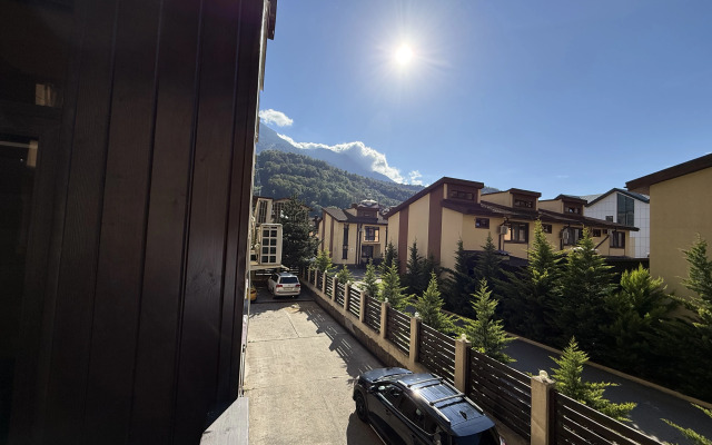 Квартира 3-х комнатная Эсто-Садок