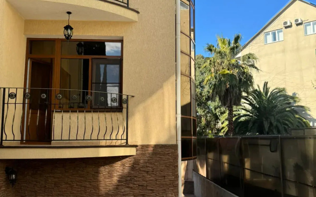 Golden House Guest House